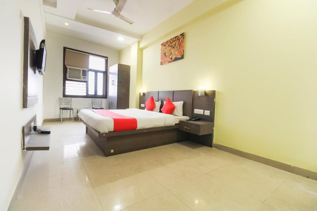 Oyo 67810 Hotel Lals Inn 아그라 외부 사진